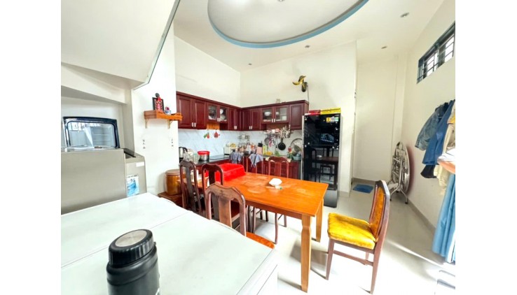 Bán Nhà 2 Tầng Hẻm Xe Hơi 61m2_5.5*11 Chỉ 5 tỷ nhỉnh Gần Lã Xuân Oai Tăng Nhơn Phú A Thủ Đức
